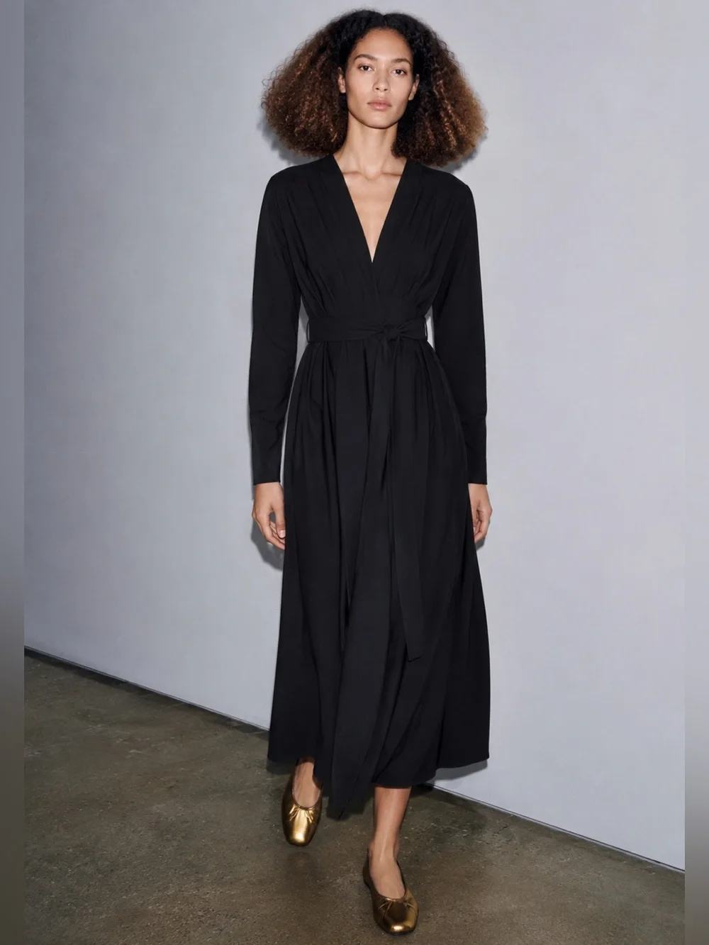 NWT Zara  Black Pleated Cotton Midi Dress With Belt